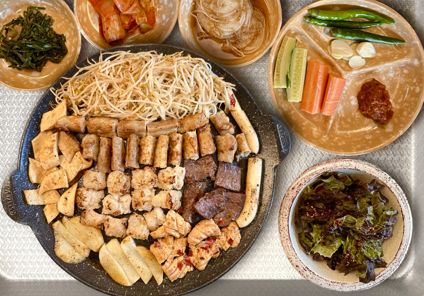 새벽소에서 고소하고 담백한 곱창을 맛보세요~!